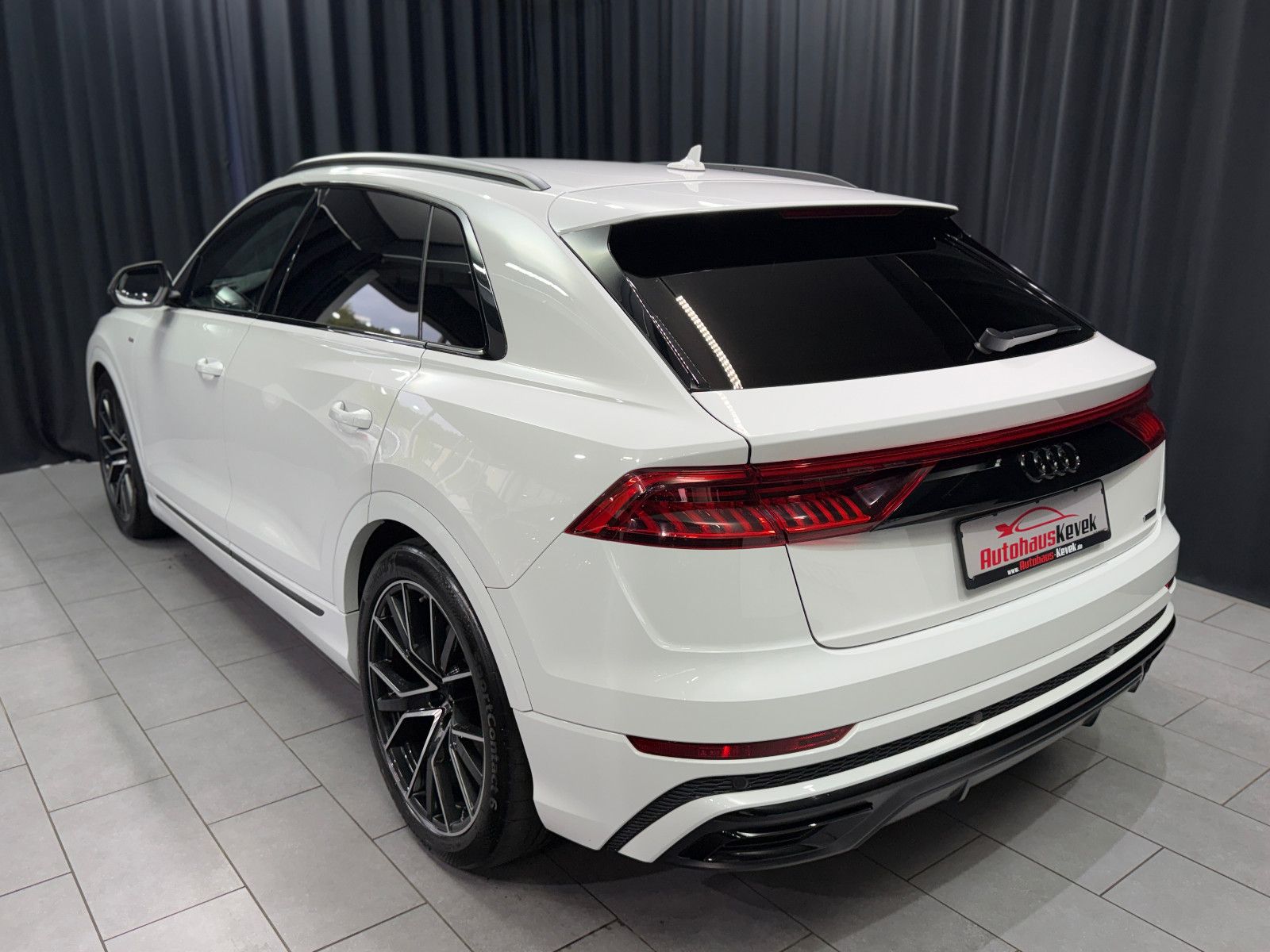 Fahrzeugabbildung Audi Q8 50 TDI quattro |MATRIX|AHK|LUFT