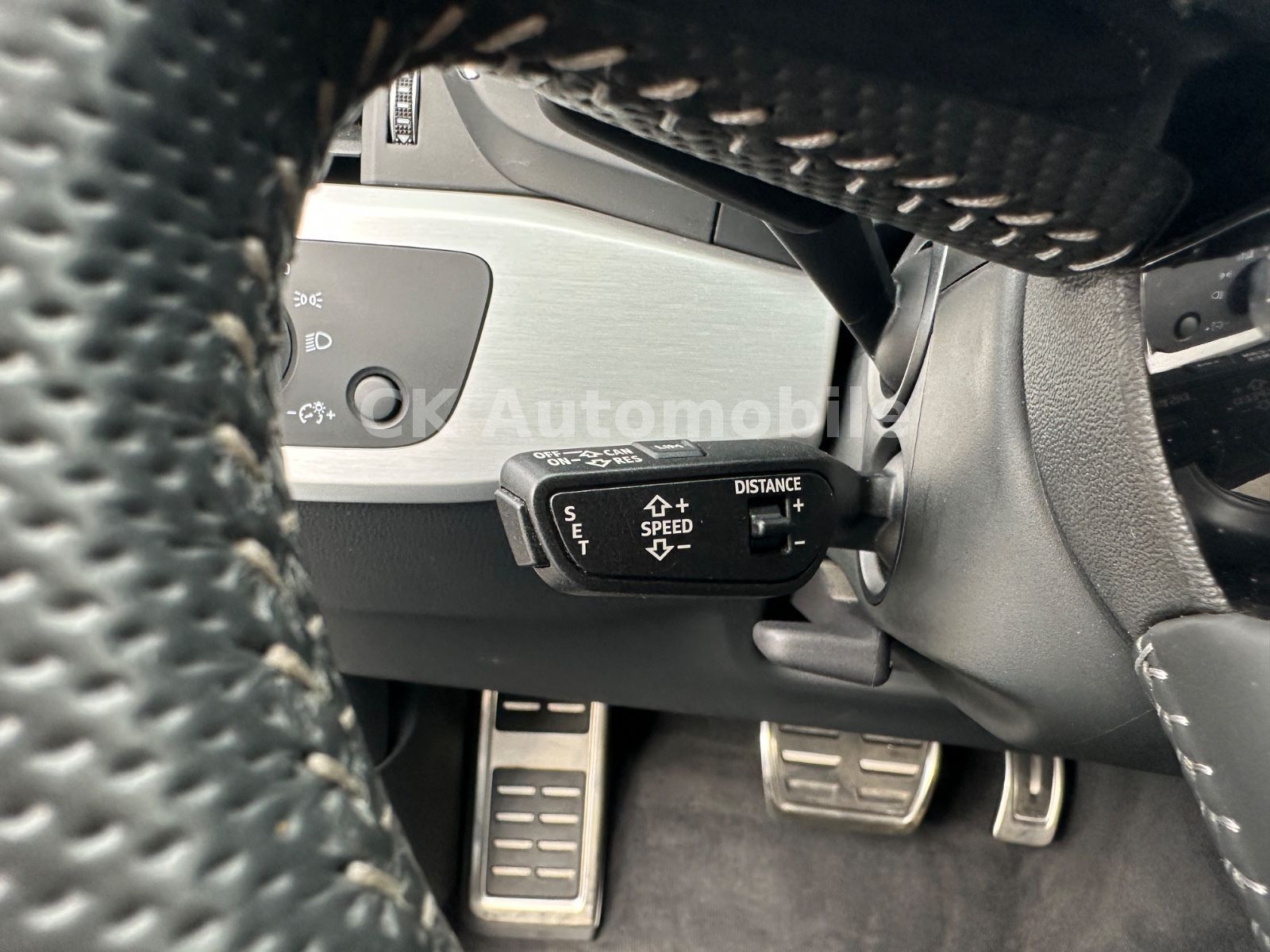 Fahrzeugabbildung Audi A4 Avant 40 TDI Quattro S-Line/Navi/LED/ACC