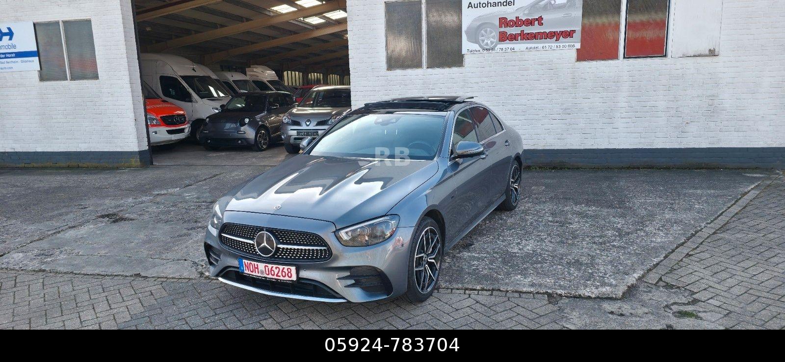 Mercedes-Benz E 300 de  AMG Panorama Ambiente Luftfederung LED