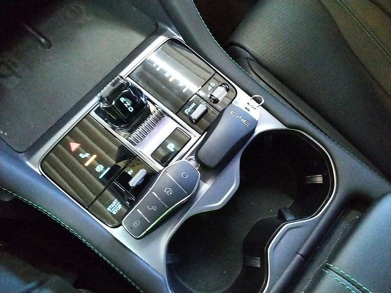 BYD SEAL U