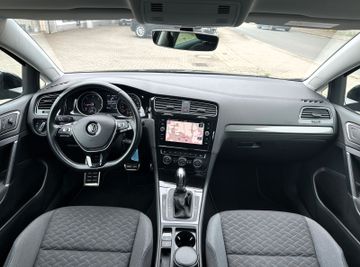Volkswagen Golf - 12