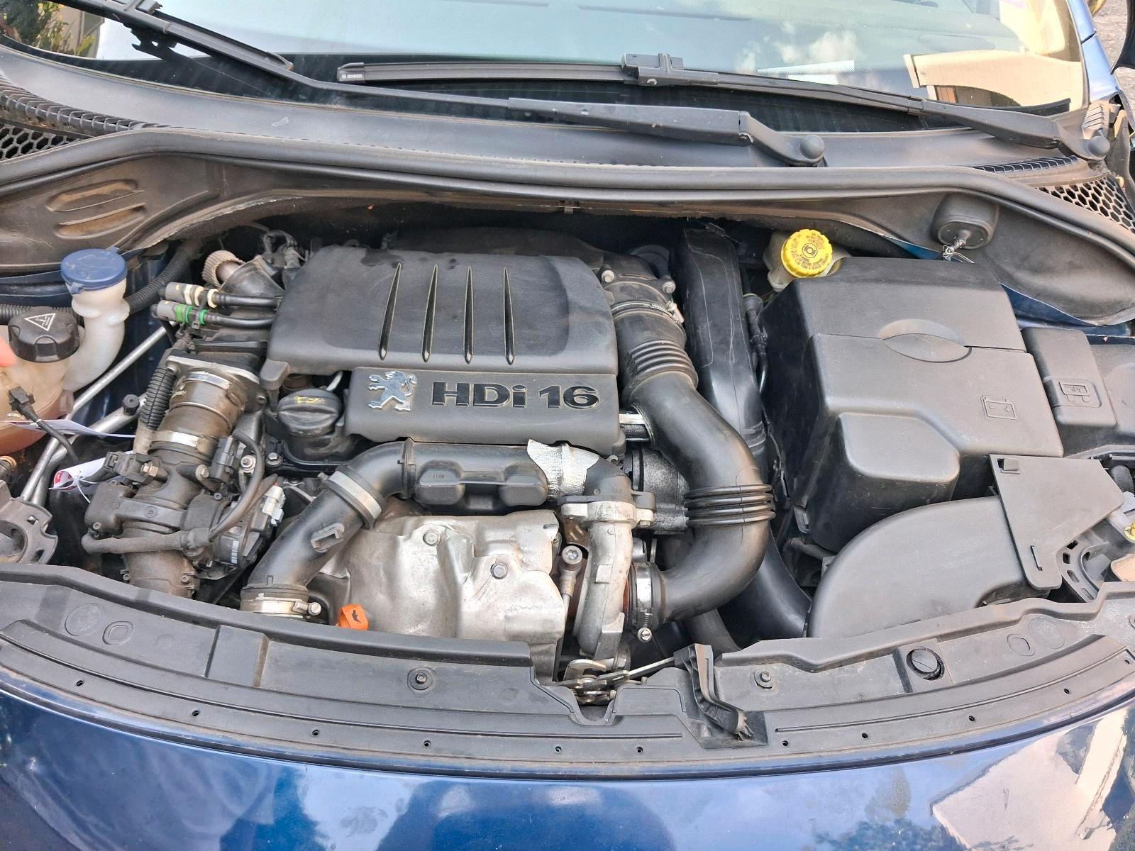 Peugeot 207 2008 — interior