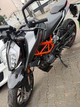 KTM Duke 125 2000km - KTM 200 DUKE