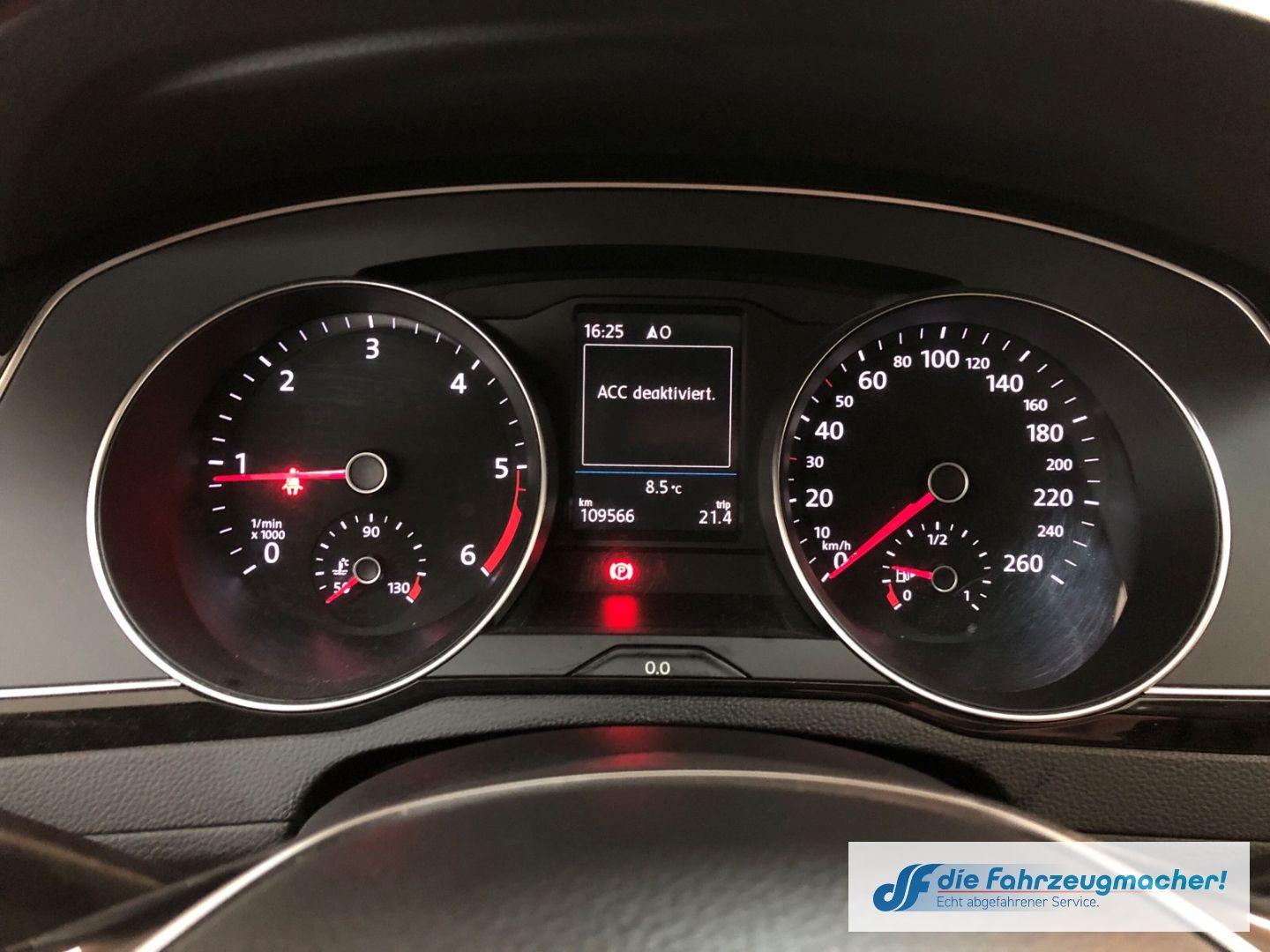 Fahrzeugabbildung Volkswagen Passat Variant Highline BMT Start-Stopp 2.0 TDI