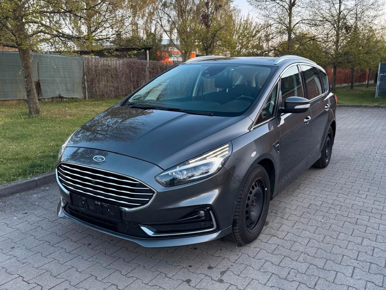 Ford S-MAX Titanium 7 Sitzer