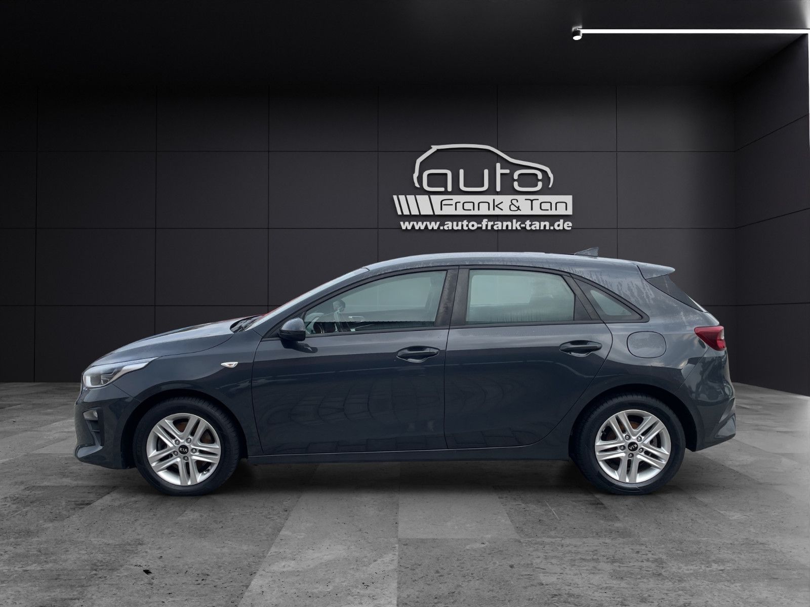 Fahrzeugabbildung Kia ceed*Apple CarPlay*Emotion Paket*Winter Paket