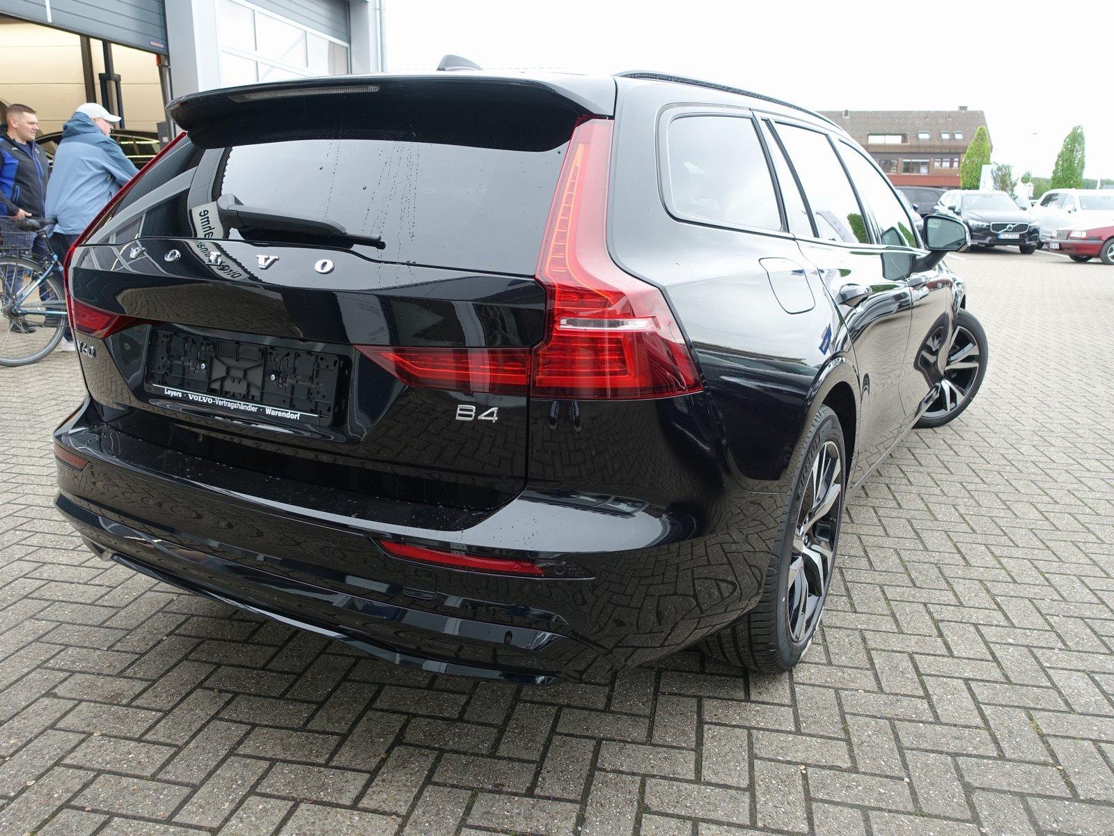 Volvo V60 B4 Plus Dark Pano/HUD/360°Cam/Alarmanlage/