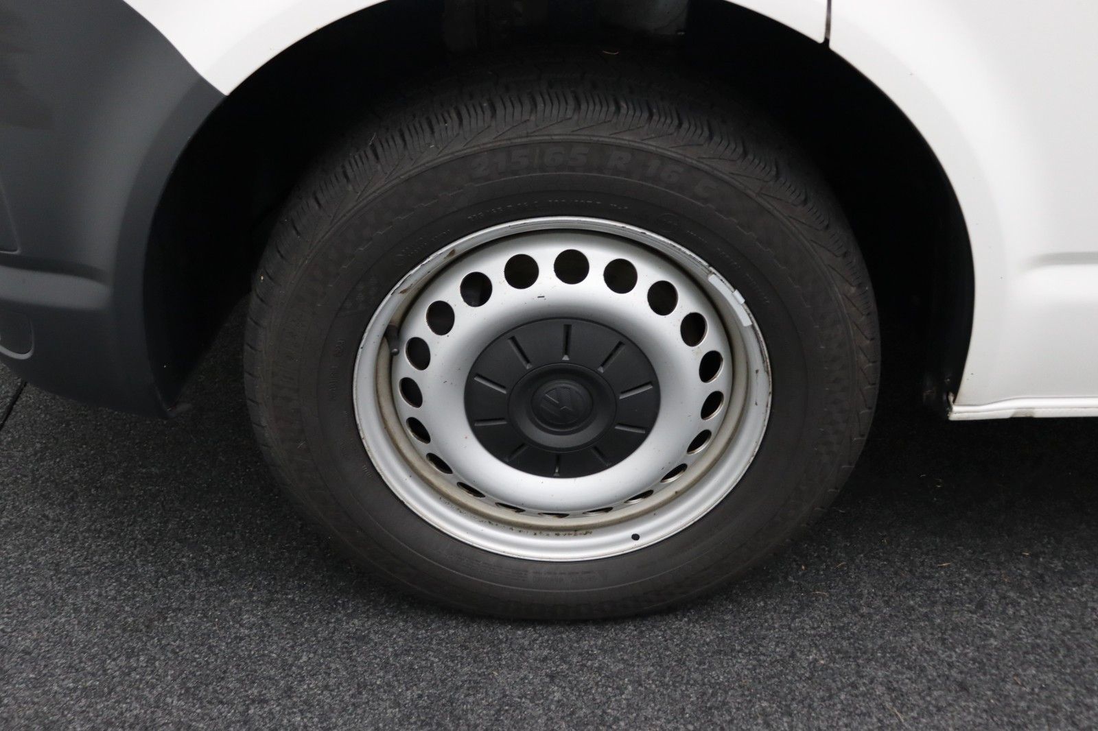 Fahrzeugabbildung Volkswagen T6 Caravelle 2.0 EcoProfi lang 2xSchiebetür