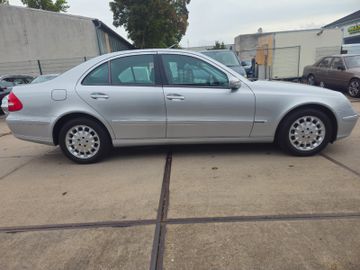 Mercedes E 220 - 4