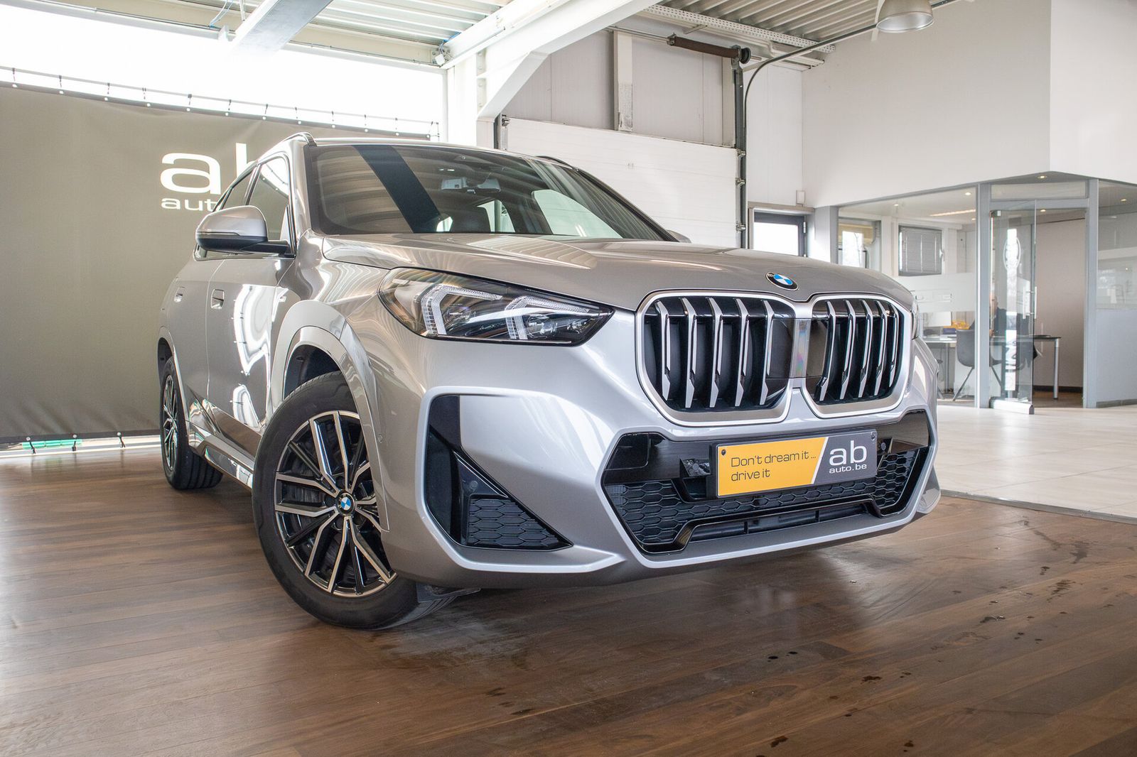 BMW X1 sDrive18i, M-SPORT, PREMIUM PACK, COMFORT ACC imagem 3