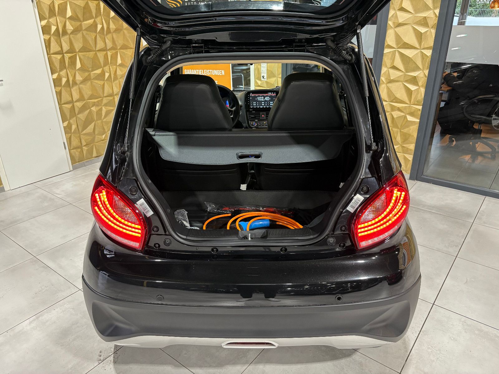 Fahrzeugabbildung Elaris PIO/KAMERA/APPLE/KLIMA/2-SITZ/AUTOMATIK