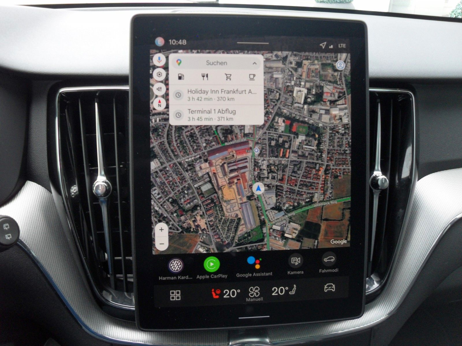 Fahrzeugabbildung Volvo XC 60 B5 Plus Black Edition AWD