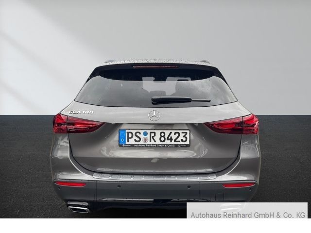 Mercedes-Benz GLA 180 PROGRESSIV+360°+DISTRONIC+NIGHT+EASYPACK