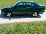 Volkswagen Vento 1.8 GLX - Volkswagen Vento