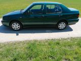 Volkswagen Vento 1.8 GLX - Volkswagen Vento mit Benzin-Antrieb
