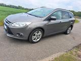 Ford Focus MK3 Tüv bis 01/27 AHK Scheckhef... - Ford Focus aus 2011: 2.0