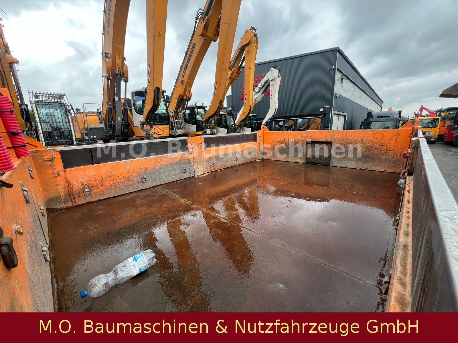 Fahrzeugabbildung MAN LE 14.220/Palfinger PK 12502/3.Seitenkipper/Doka