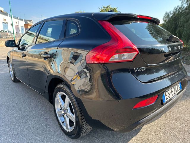 Volvo V40 D3 Kinetic 1.6 DIESEL 2013 - NAVI, MAN