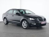 Skoda Octavia Ambition Bluetooth|Tempomat|SHZ|PDC - Skoda Octavia mit Diesel-Antrieb: Limousine