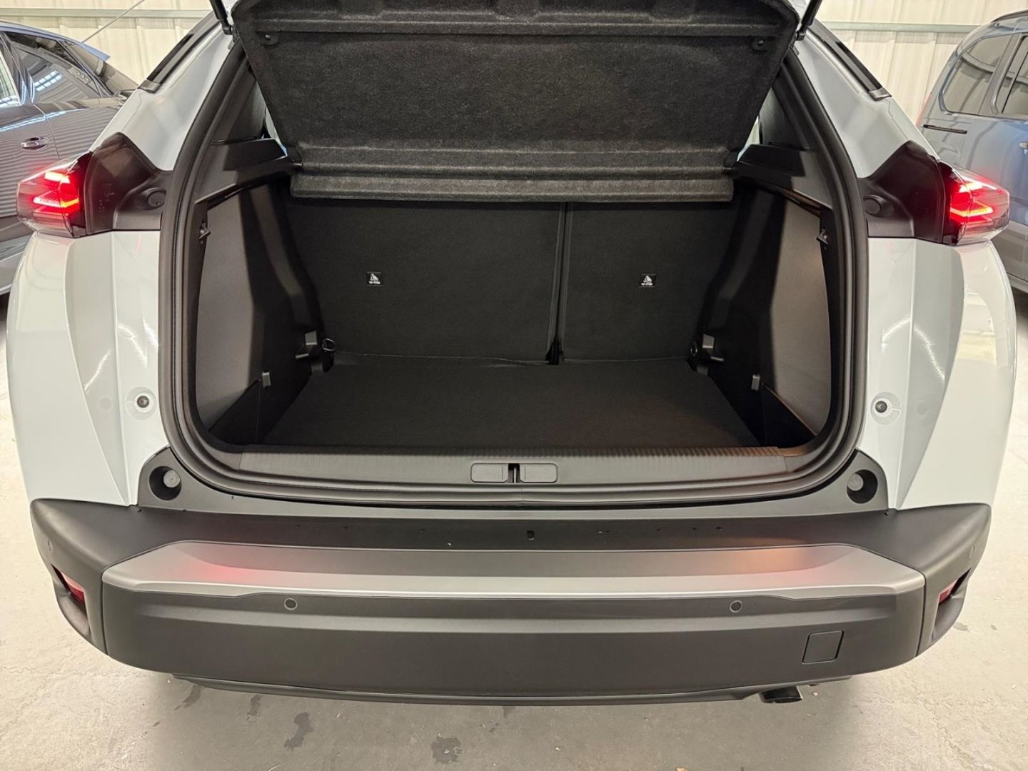 Peugeot 2008 - Bild 13