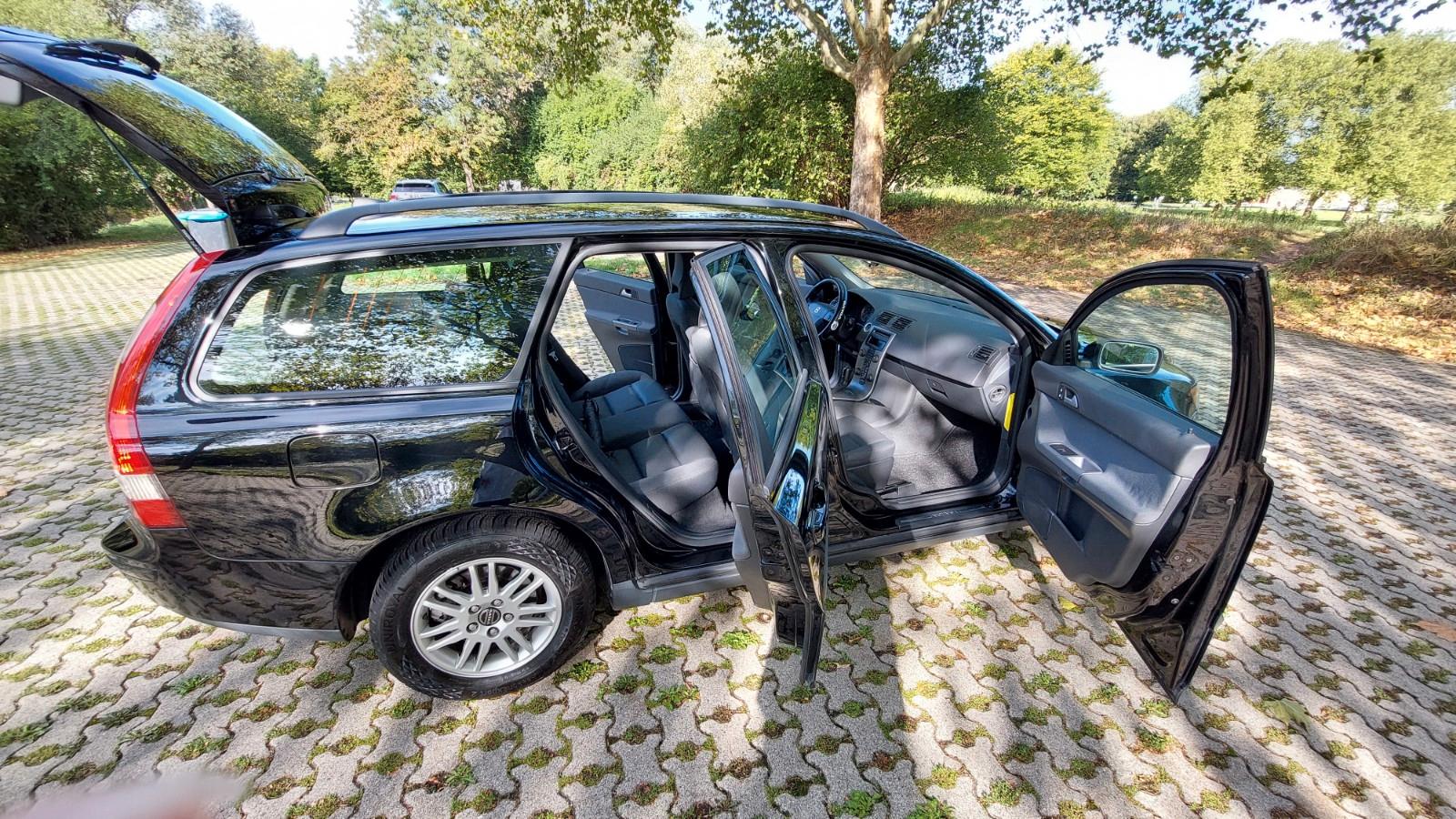 Volvo V50 2005 — photo 7