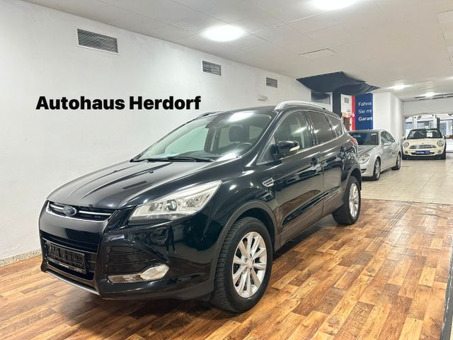 Ford Kuga Titanium Panoramadach 4X4 AHK