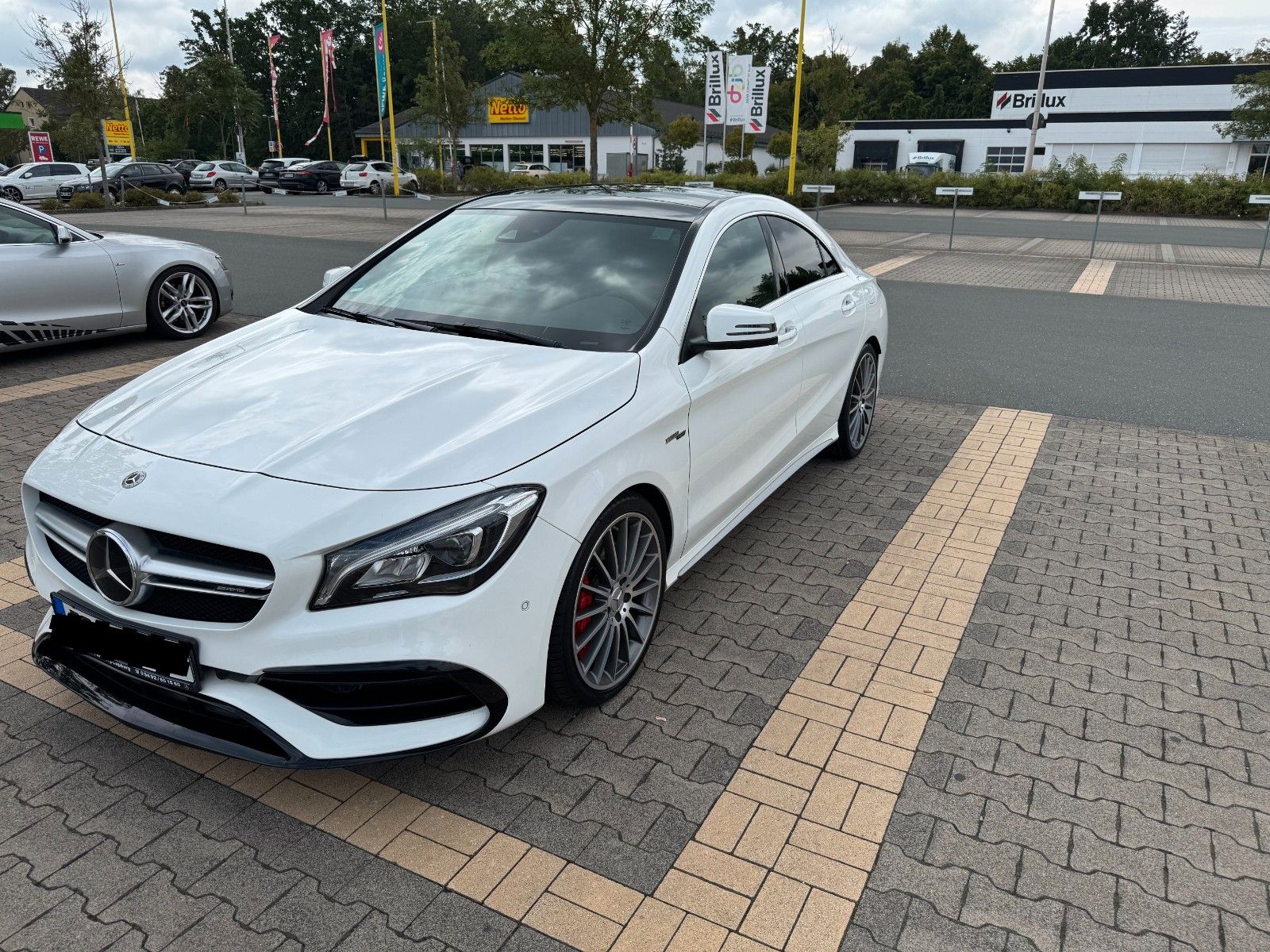 MERCEDES-BENZ CLA 45 AMG / ALCANTARA / 8-FACH NEU / TÜV NEU