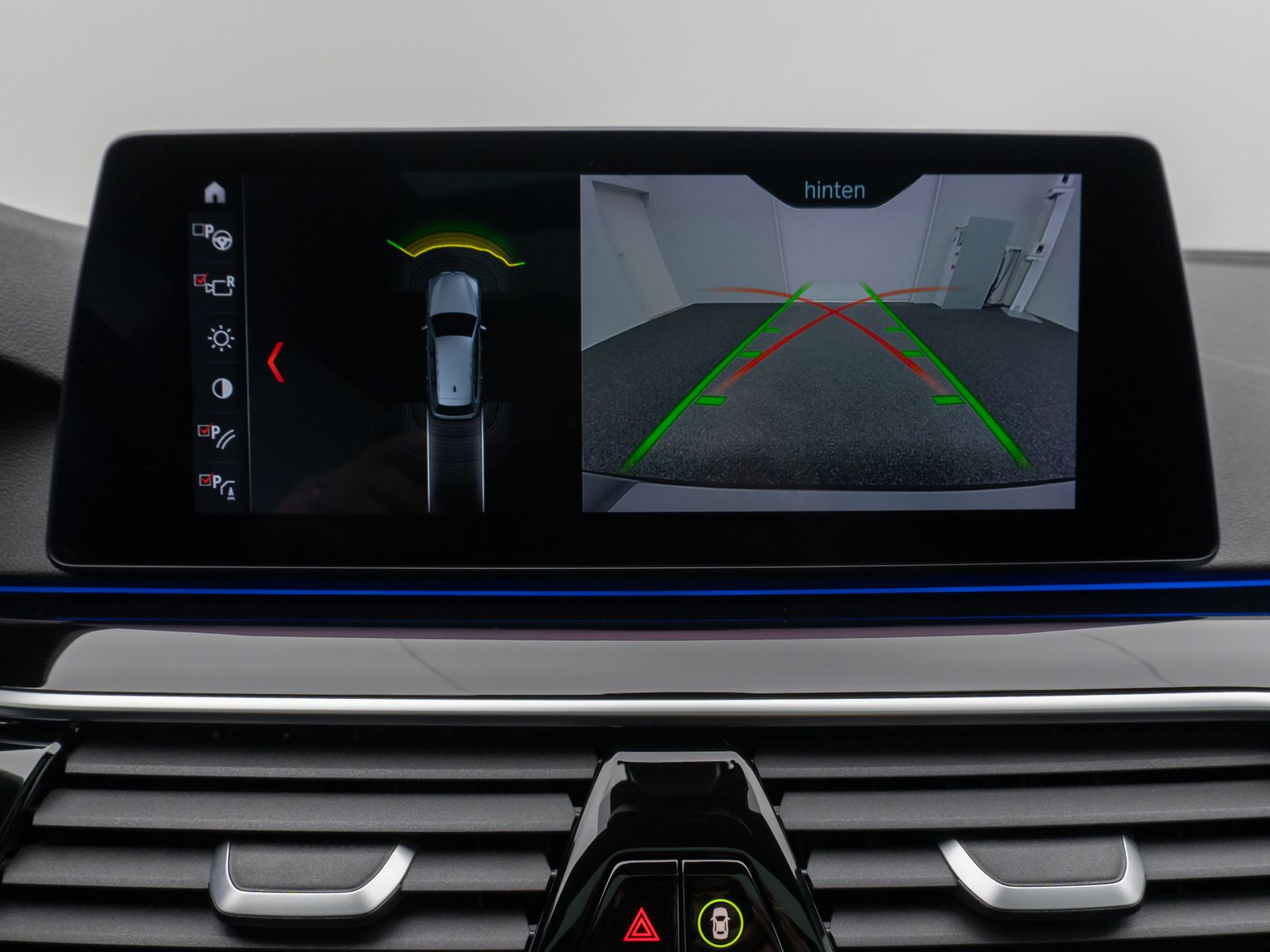 Fahrzeugabbildung BMW 540i xD SportLine Panorama HUD DAB HiFi 4xKlima