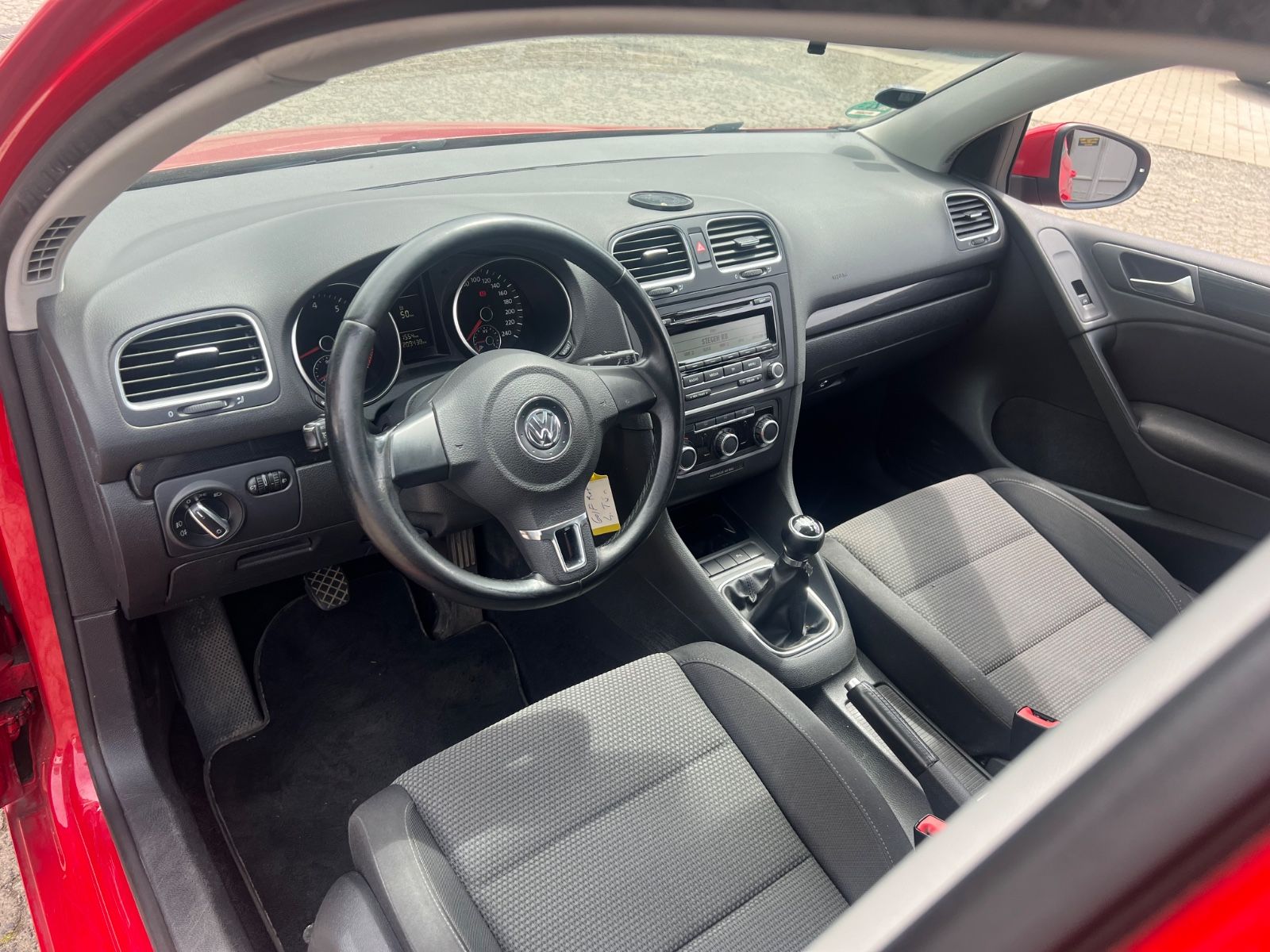 Fahrzeugabbildung Volkswagen Golf VI 1.6 Comfortline * SCHIEBEDACH *1.HAND*