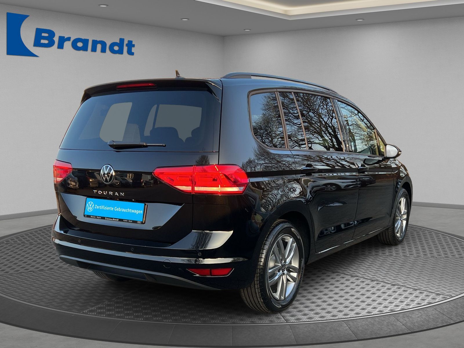 Volkswagen Touran 1.5 TSI Comfortline DSG LED KAMERA 7-SITZ foto 3