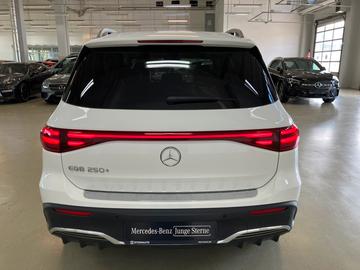 2025 Mercedes-BENZ EQB 照片 6