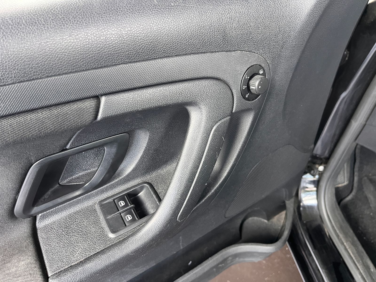 Fahrzeugabbildung SKODA Fabia TSI Fresh SHZ KLIMA ALU
