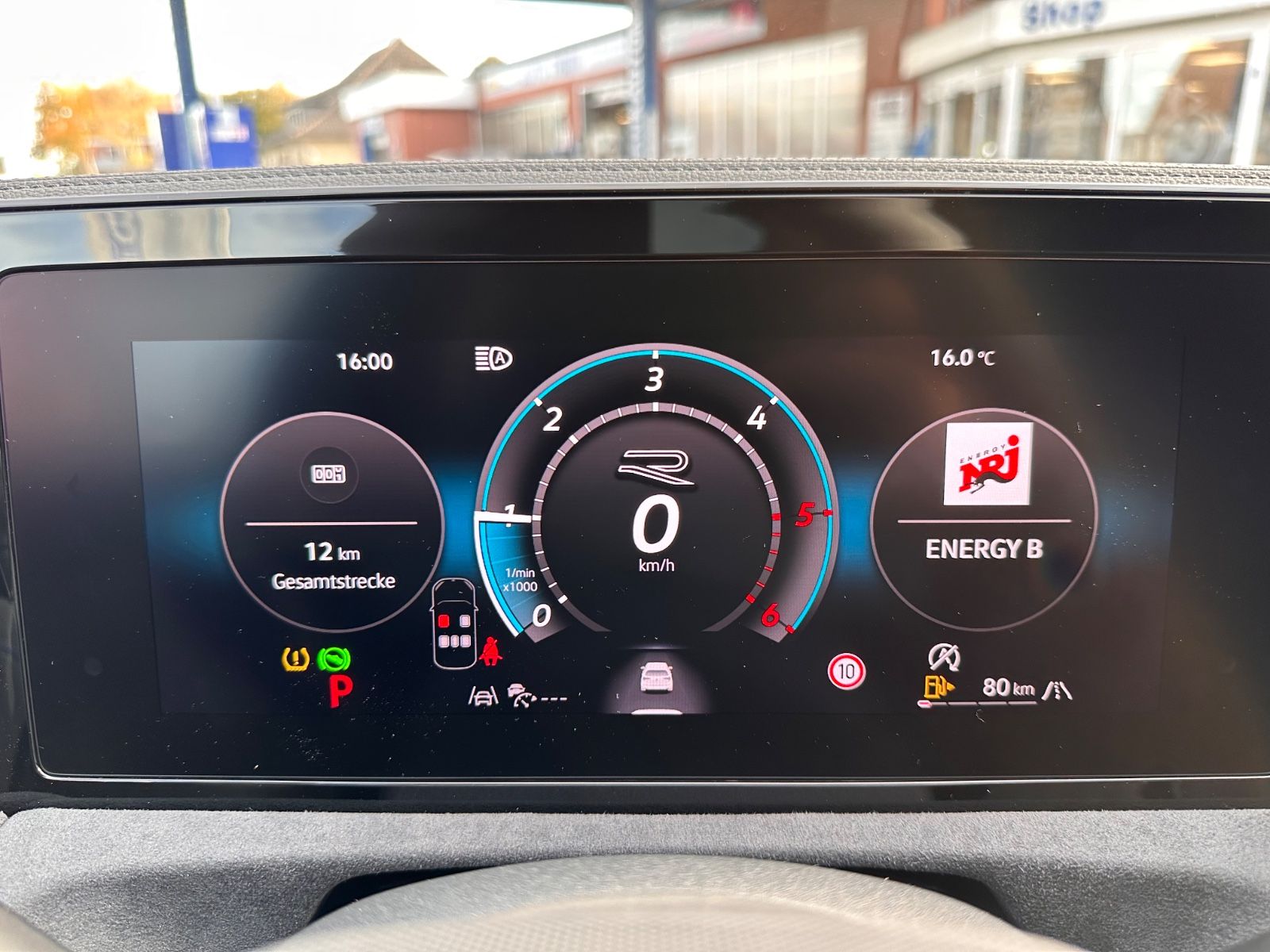Fahrzeugabbildung Volkswagen Tiguan R-Line 2.0 TDI DSG Black/Pano/Matrix/AHK