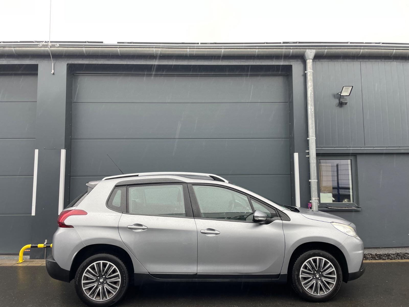 Peugeot 2008 Active 1.2*TEMPOMAT*KLIMAANLAGE*ISOFIX
