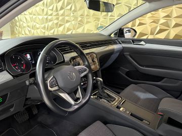 Volkswagen Passat - 2