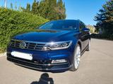 Volkswagen Passat Variant 2.0 TSI OPF DSG 4MOTION Highl... - Volkswagen Passat Variant: Blau, Motion