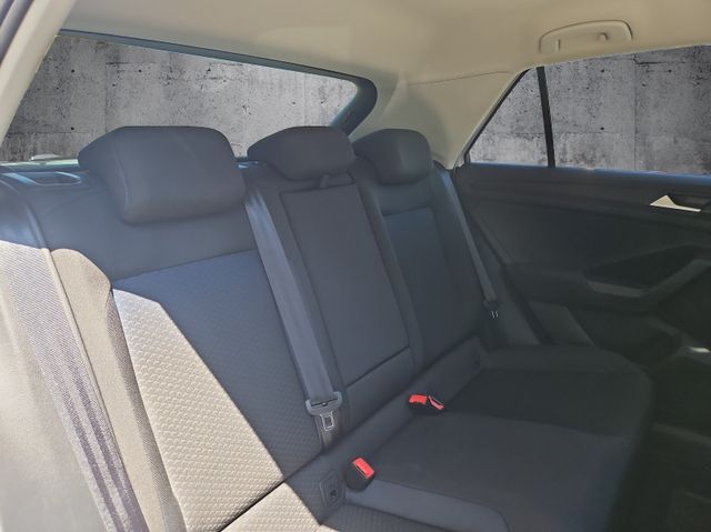 T-Roc UNITED 1.5 TSI DSG RFK AHK