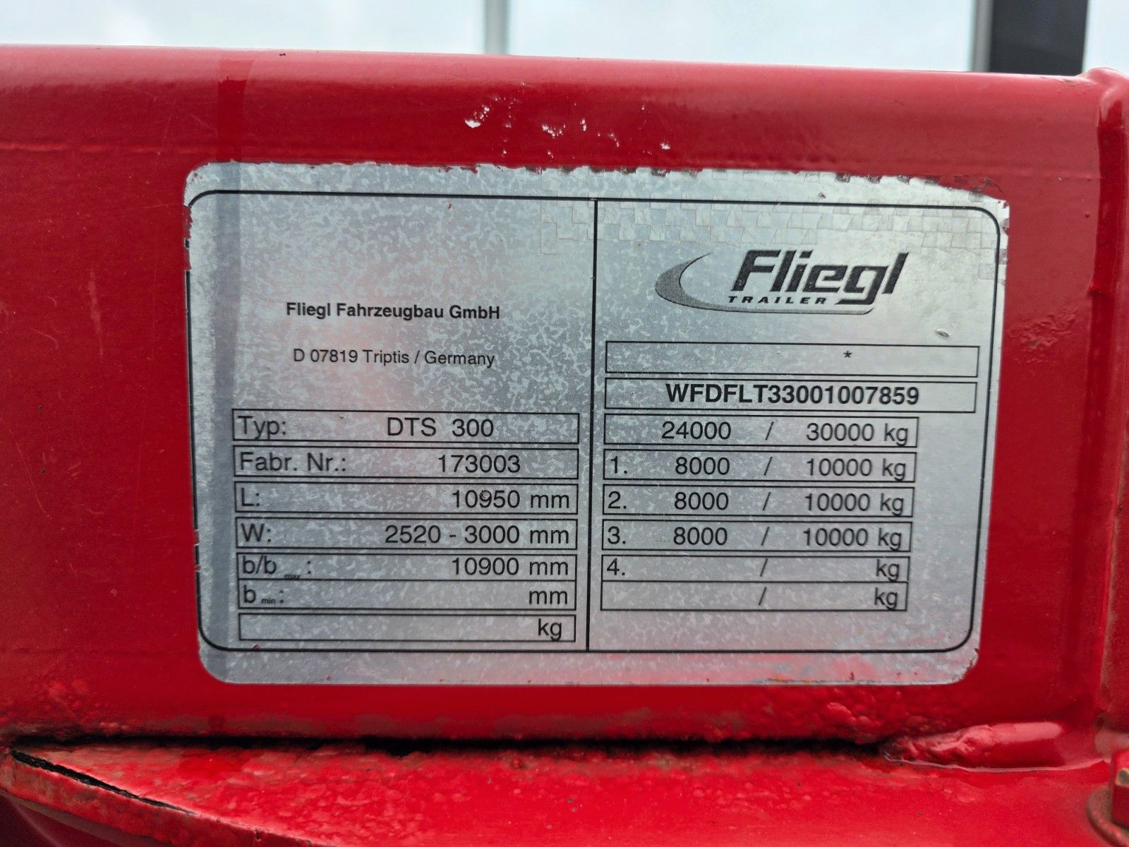 Fahrzeugabbildung Fliegl DTS 300 Rampen BPW auf 3.000mm verbreiterbar