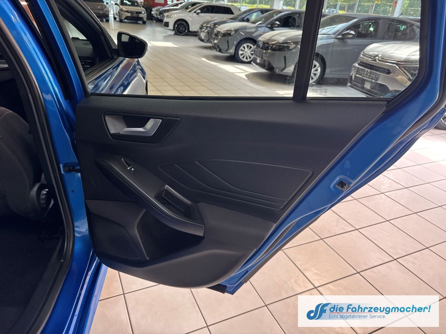 Fahrzeugabbildung Ford Focus Turnier ST-Line Sportpaket Navi Memory Sit