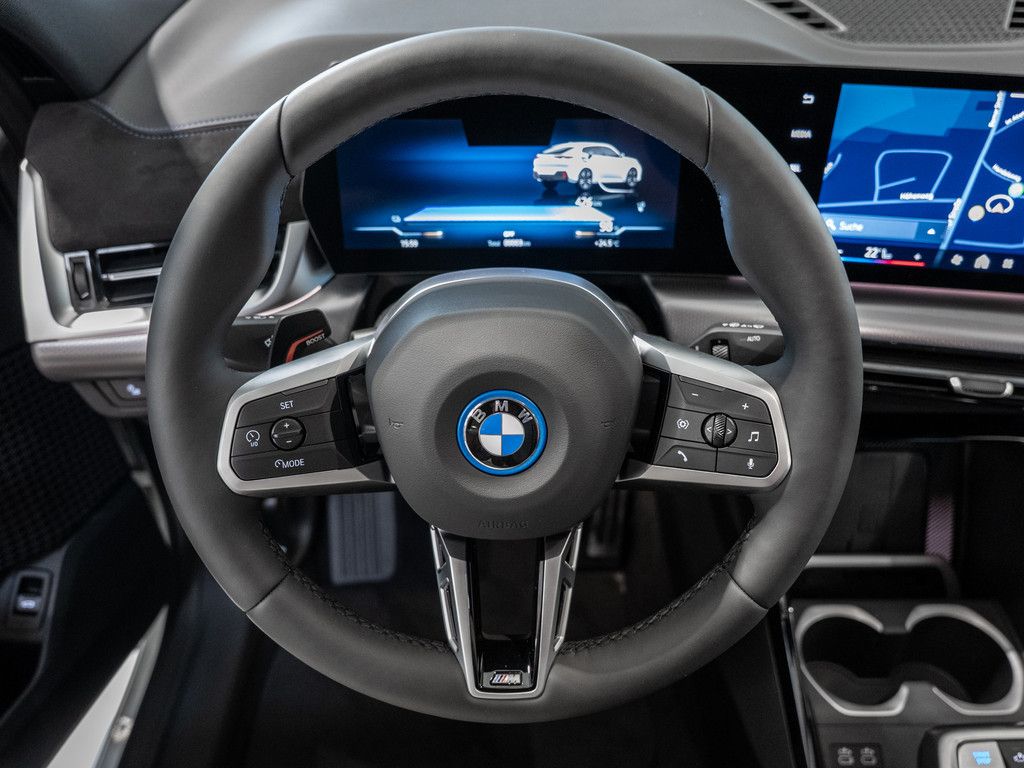 BMW iX2 - Bild 12