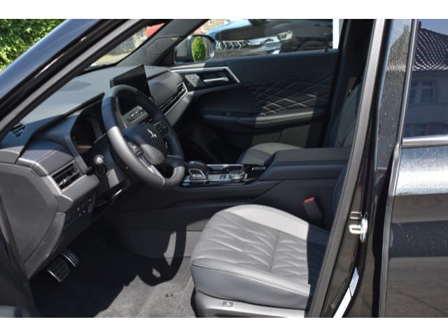 Mitsubishi Plug-In Hybrid Outlander 2.4 PHEV  Top Black