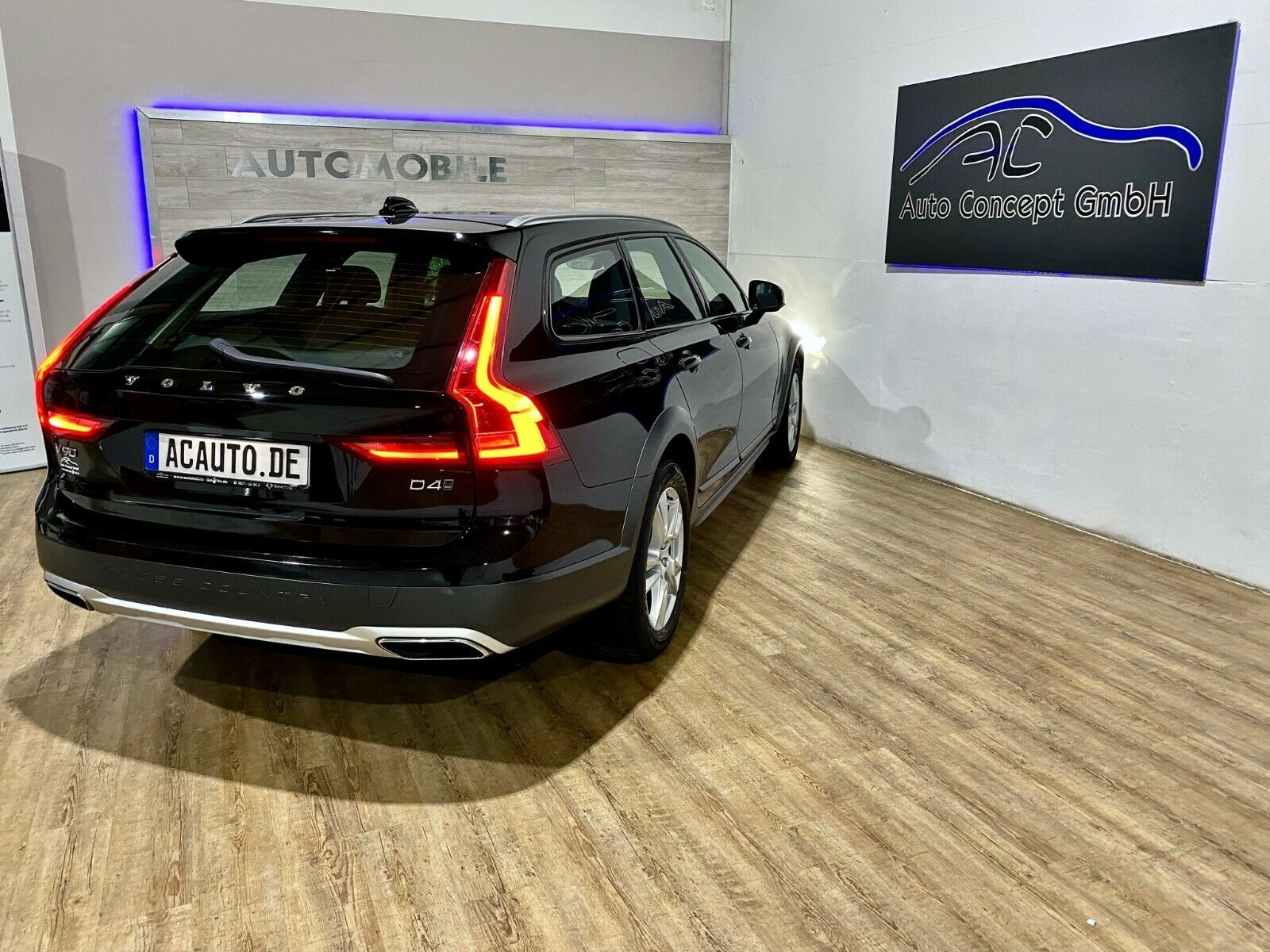 Fahrzeugabbildung Volvo V90 Cross Country AWD **LED*Business-Paket*ACC**