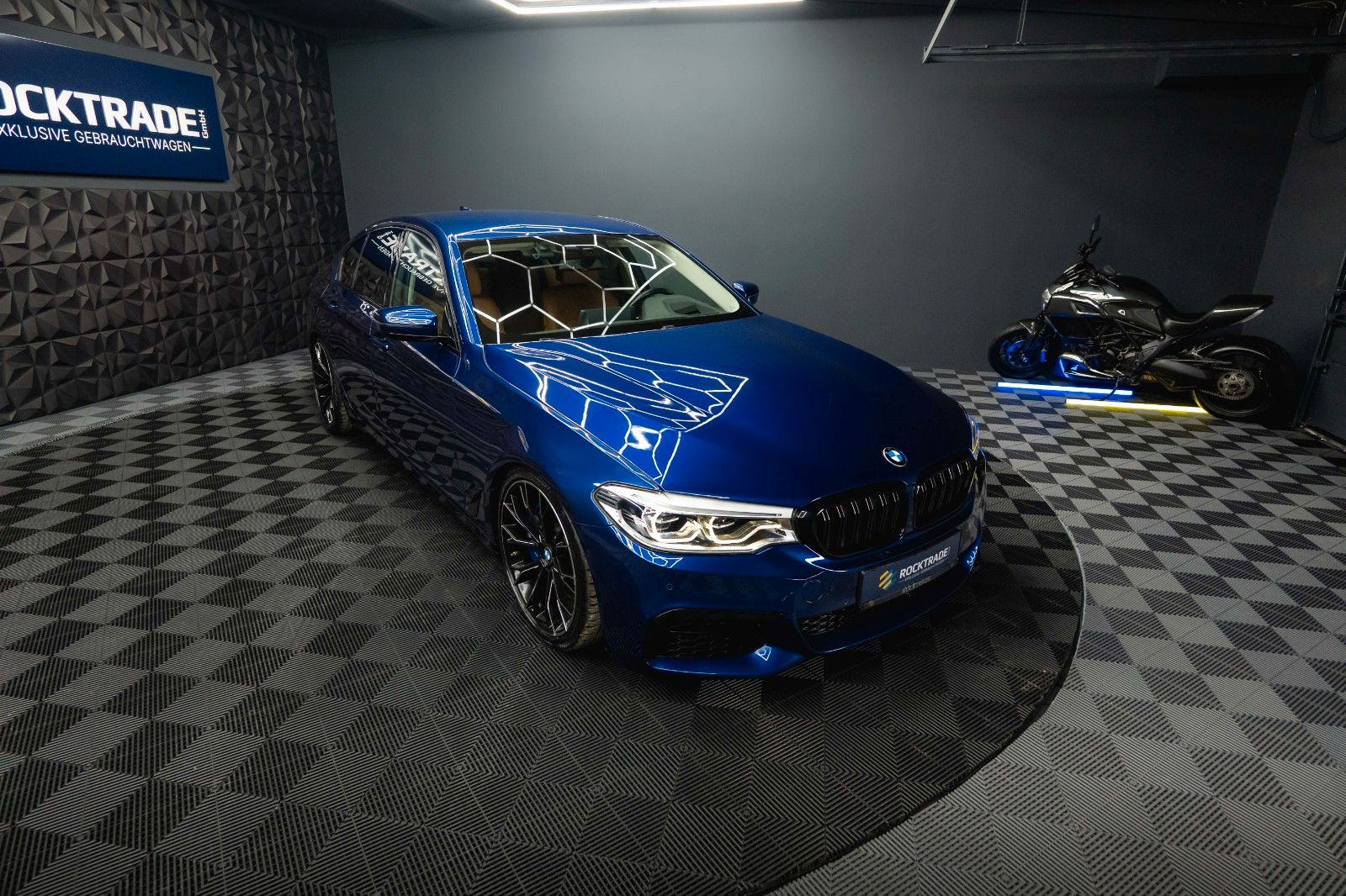 Fahrzeugabbildung BMW 540i xDrive M-Sport Performance Shadow *ACC*LED*