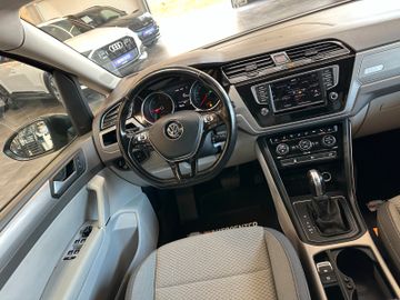 MYAUTOCENTER – Gebraucht- und Jahreswagen mit Werkstattservice in Pfaffenhofen Volkswagen Touran Comfortline BMTStart-Stopp *7 Sitzer*ACC