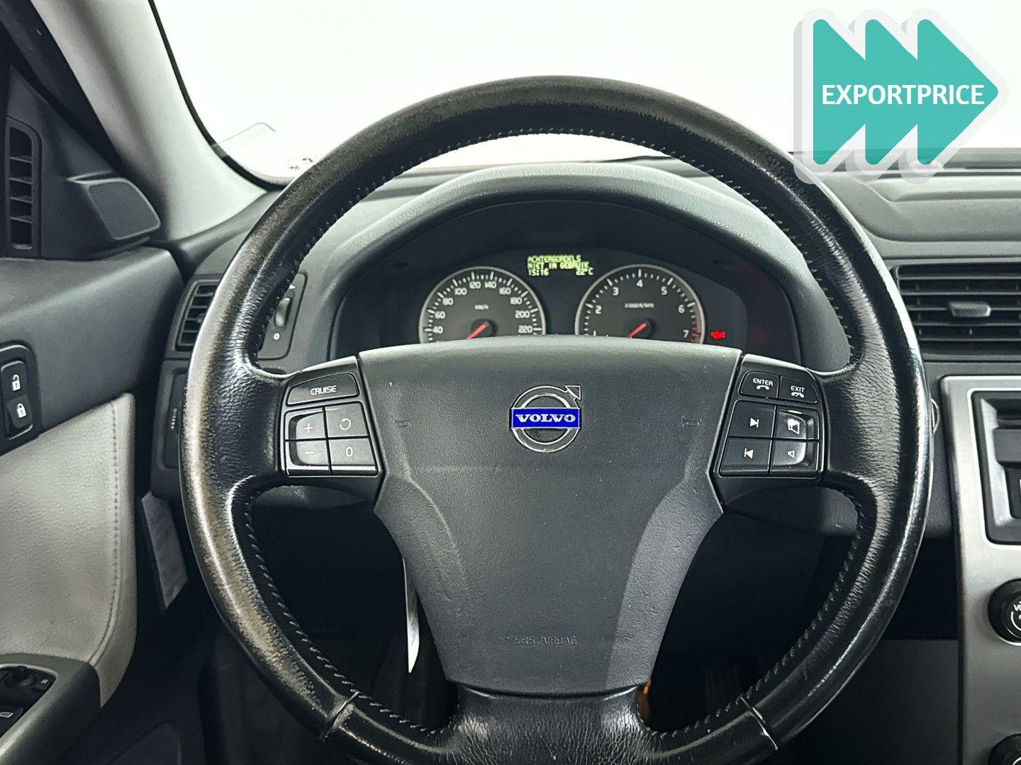 Volvo V50 2004 — photo 12