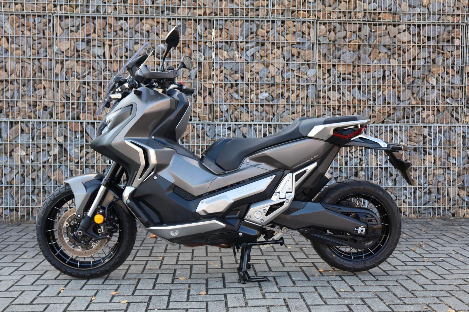 Honda X-ADV 750 / Top Zustand