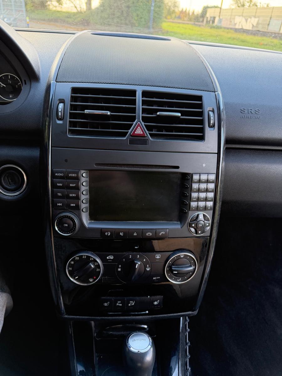 Mercedes-Benz A200 2005 — photo 13