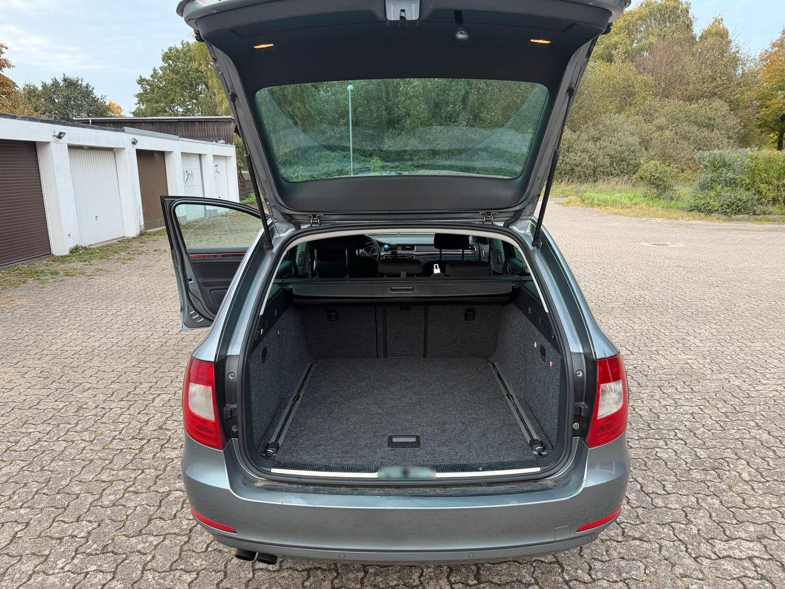 Skoda Superb 2012 — photo 5