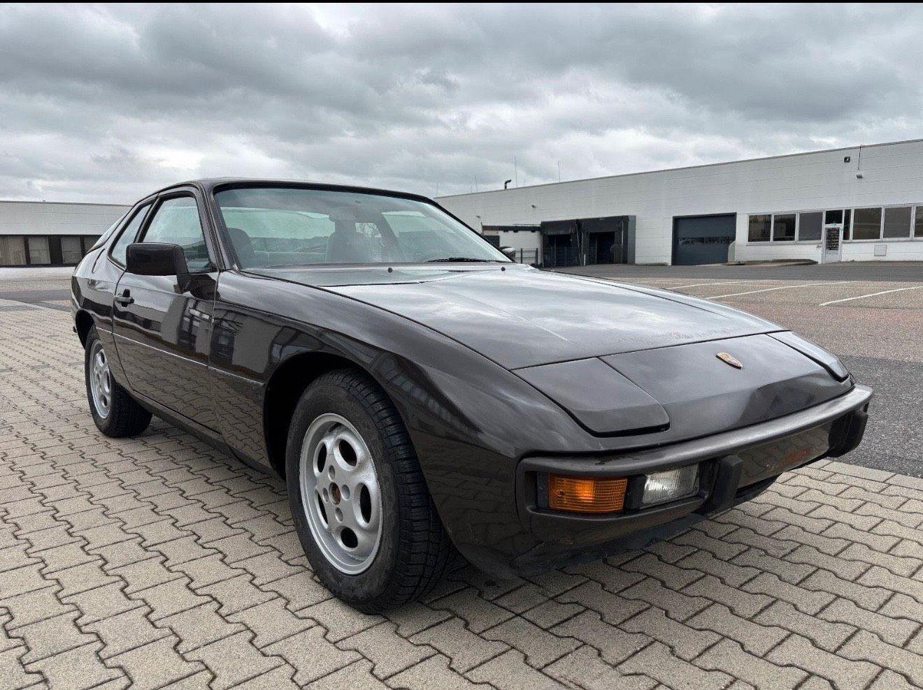 Porsche 924