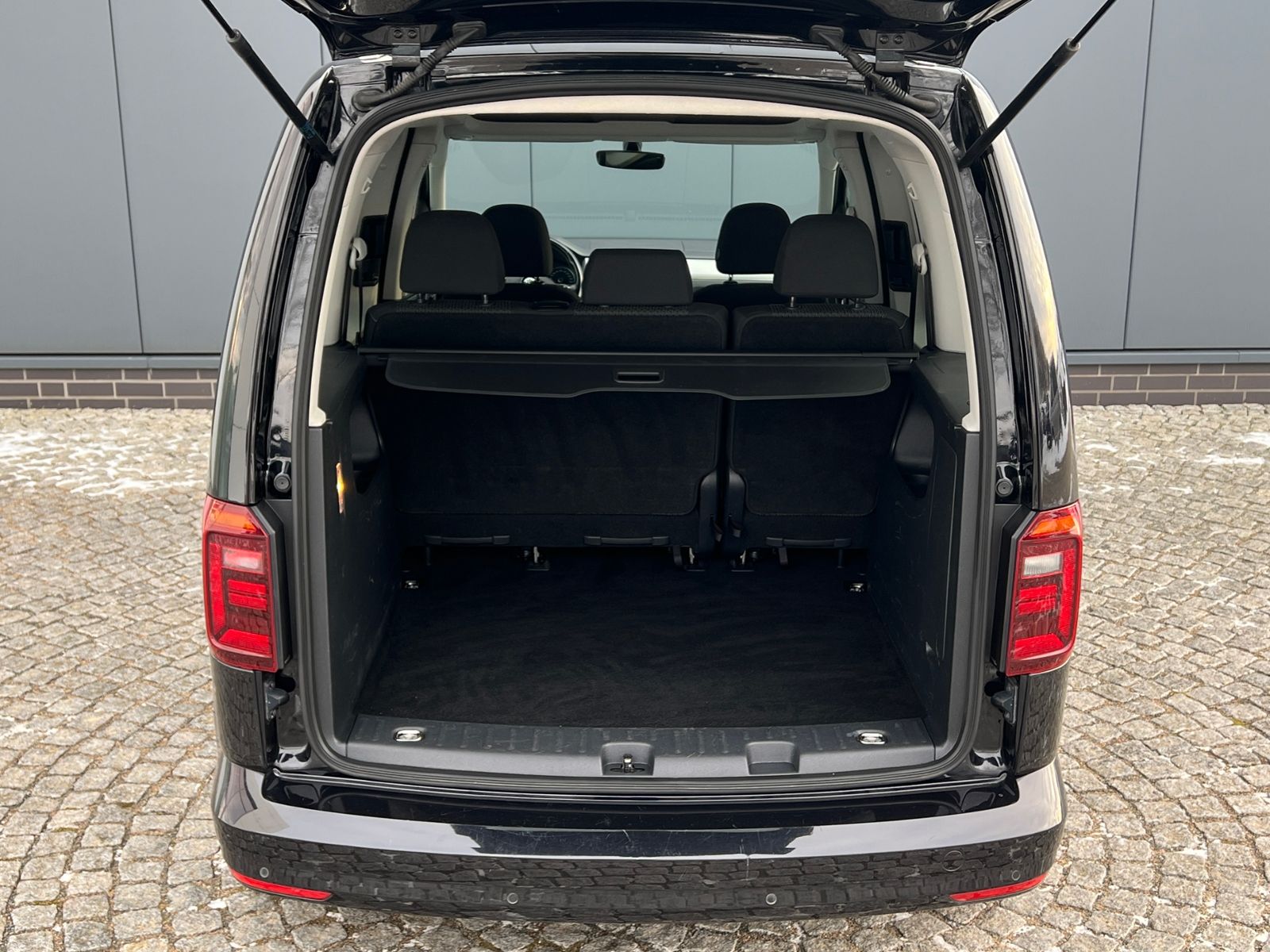 Fahrzeugabbildung Volkswagen Caddy Generation Four 2.0 TDI *Bi-Xenon, Navi, T